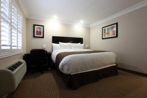  Raincross Hotel Riverside  Риверсайд